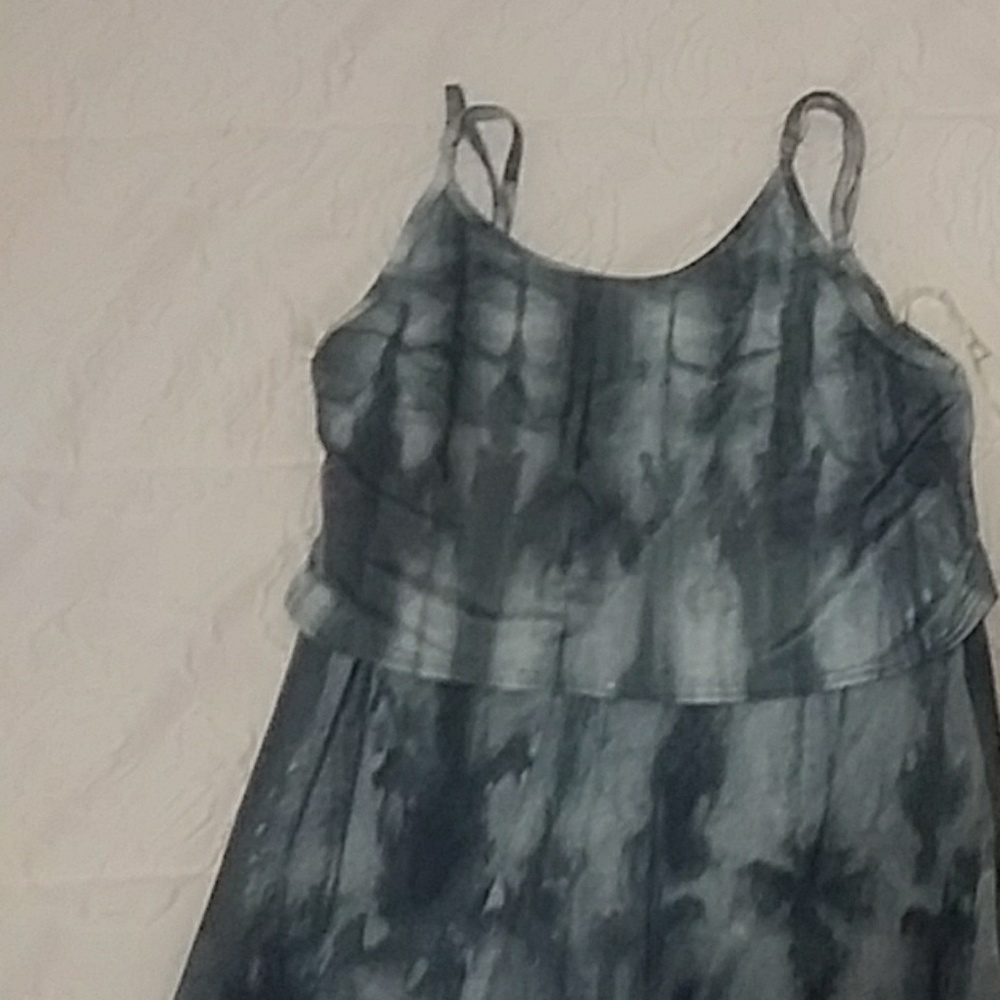 Dress - Picture 3 of 4